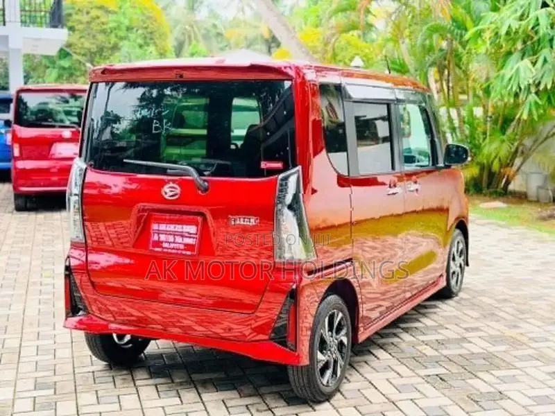 Daihatsu Tanto Custom X 2025