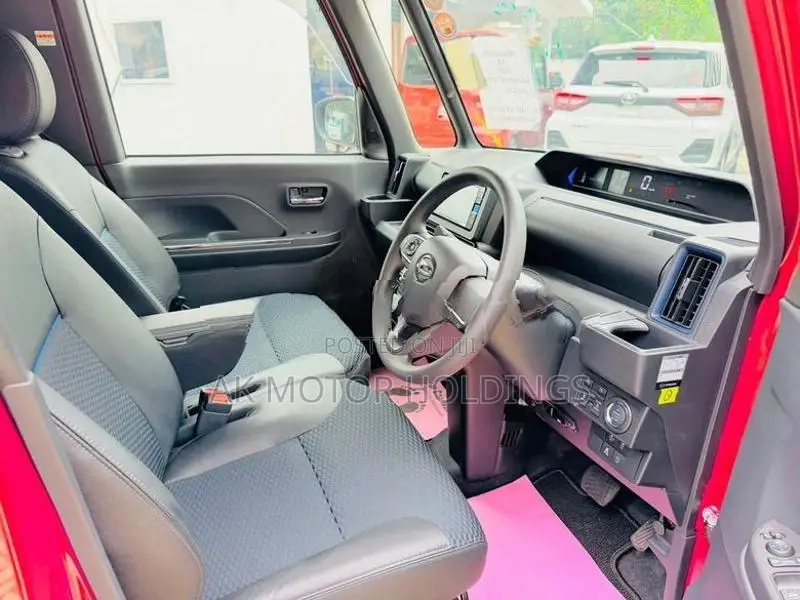 Daihatsu Tanto Custom X 2025