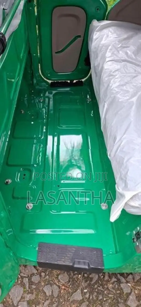 Bajaj RE 2026