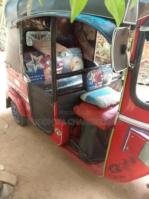 Bajaj RE 2010