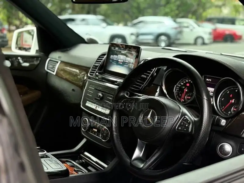 Mercedes Benz GLS350 2016