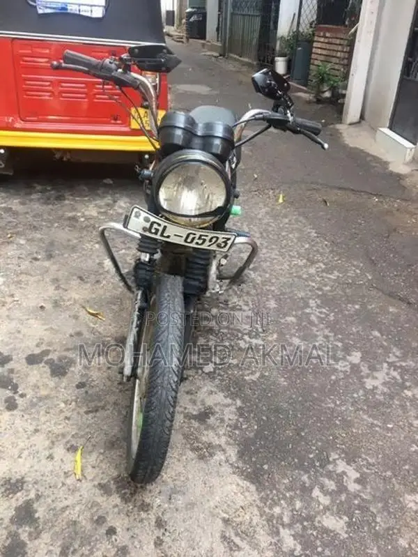 Bajaj Boxer 2005