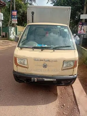 Ashok Leyland 2015