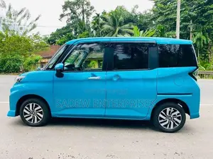 Toyota Roomy Custom G 2024