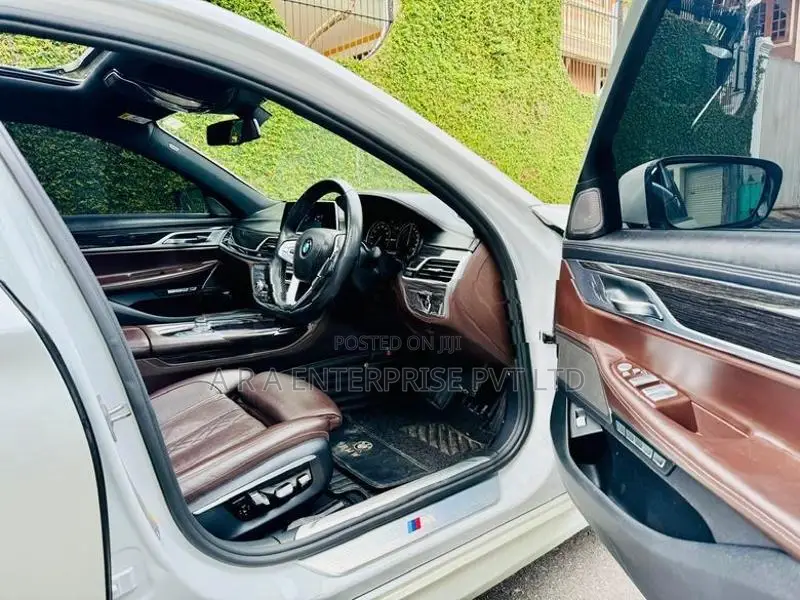 BMW 740Le M Sport Comfort Plus 2016