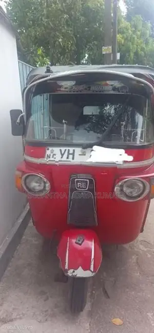 Bajaj RE 2010