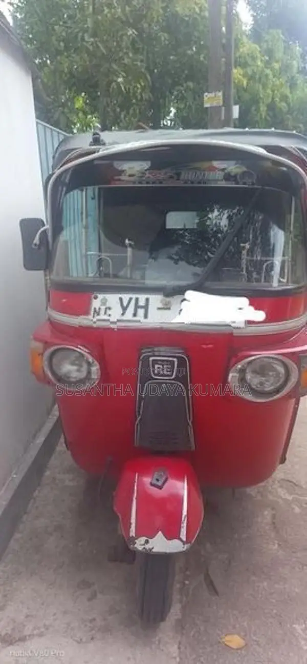 Bajaj RE 2010