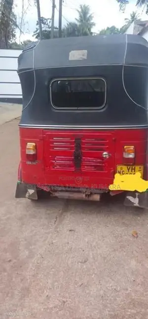 Bajaj RE 2010