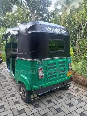 Bajaj RE 4 Stroke 2016