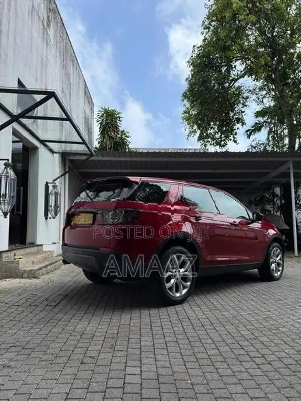 Land Rover Discovery Sport 2015