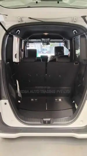 Honda N-Box Custom 2023