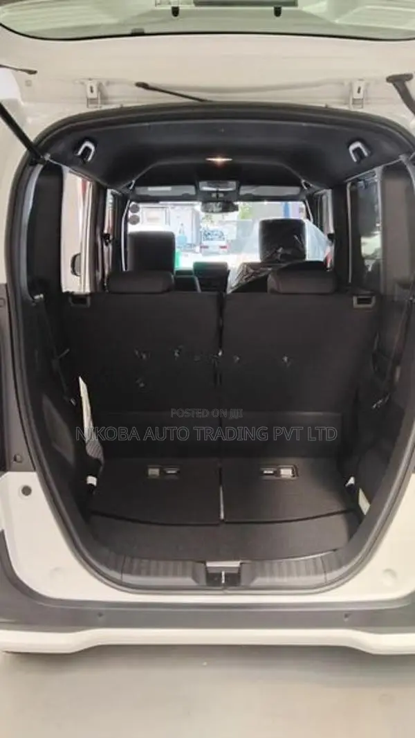 Honda N-Box Custom 2023