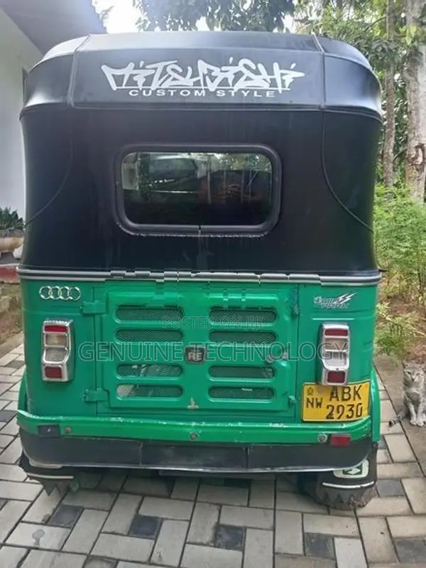 Bajaj RE 4 Stroke 2016