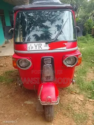 Bajaj RE 2012