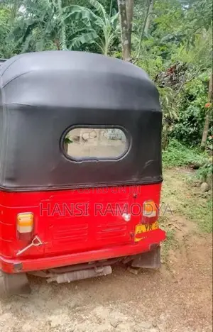 Bajaj RE 2012