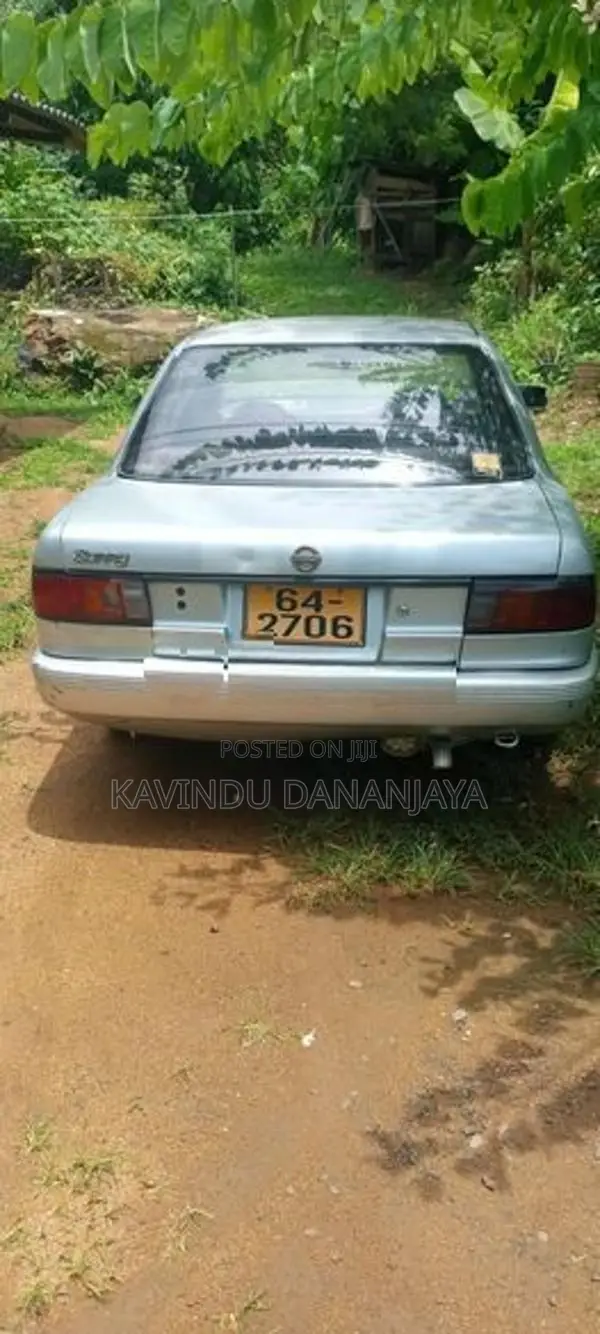Nissan Sunny 1993
