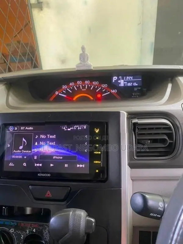 Daihatsu Tanto 2015