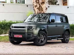 Land Rover Defender P300 2026
