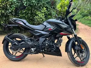 Bajaj Pulsar N160 2025
