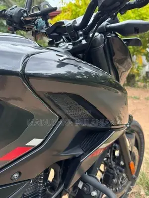 Bajaj Pulsar N160 2025