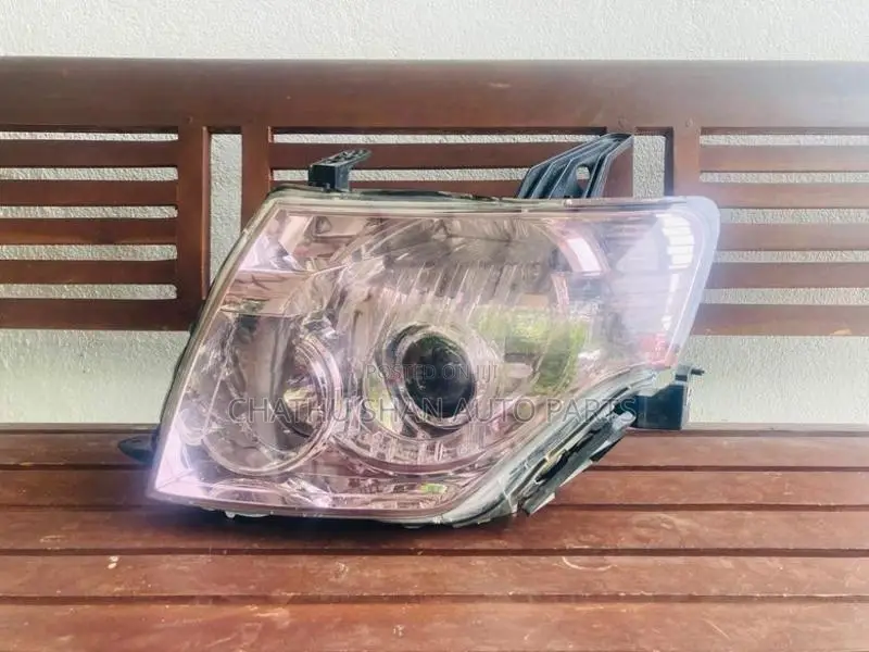 Mitsubishi Montero Headlight