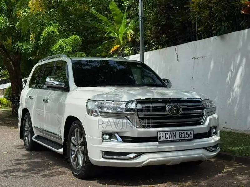 Toyota Land Cruiser V8 Genuine Face Lift 2016