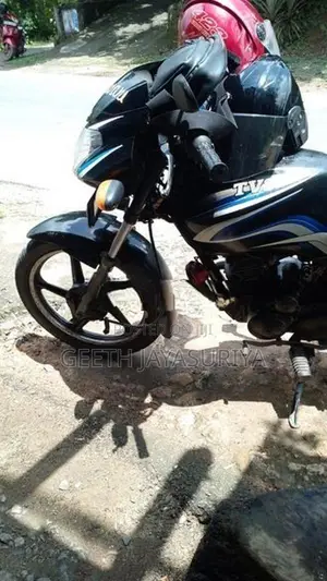 TVS Metro 2016