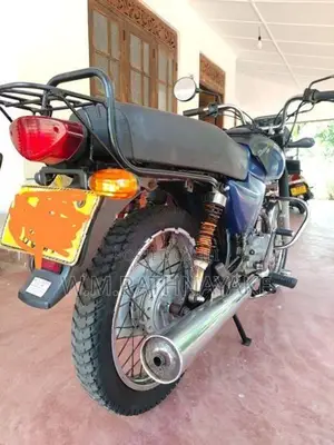 Bajaj Boxer BM100 2010
