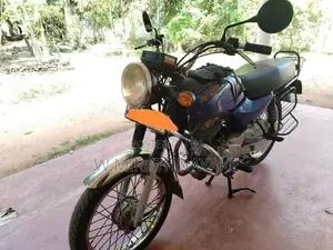 Bajaj Boxer BM100 2010