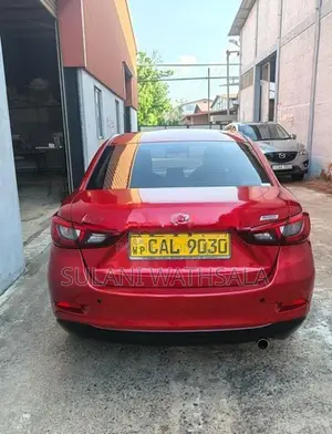 Mazda 2 Skyactive 2015