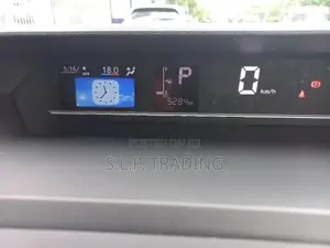 Daihatsu Tanto Single Power Door 2024