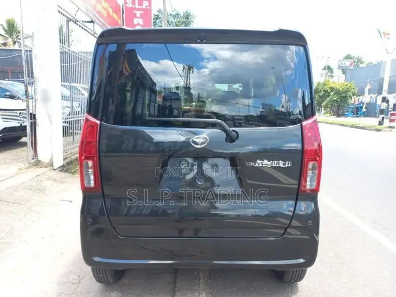 Daihatsu Tanto Single Power Door 2024