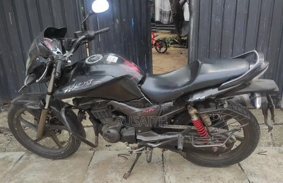 Hero Hunk 150R 2015