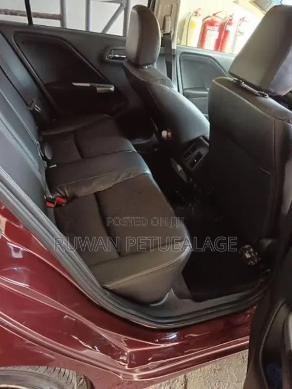 Honda Grace 2015