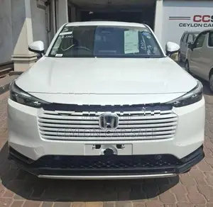Honda Vezel z premium 2026