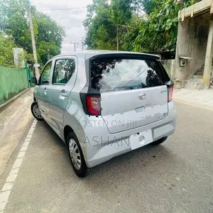 Daihatsu Mira 2024