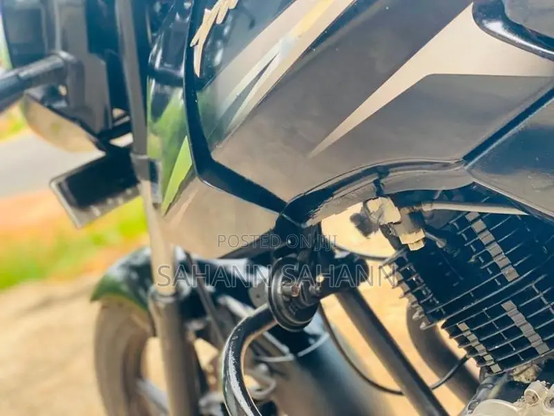 Bajaj Pulsar 150 2016