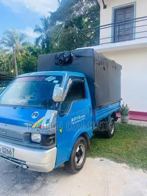 Nissan Vanette 2001
