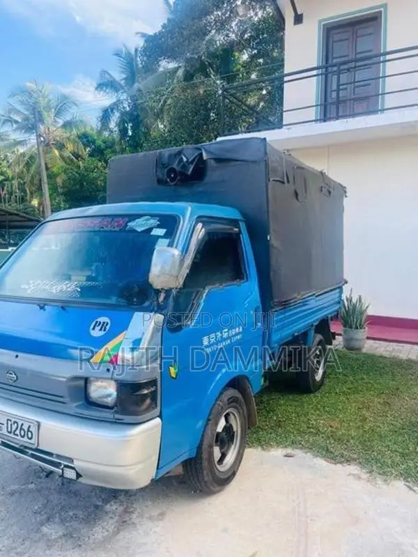 Nissan Vanette 2001