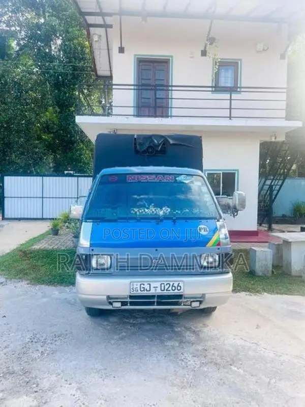 Nissan Vanette 2001