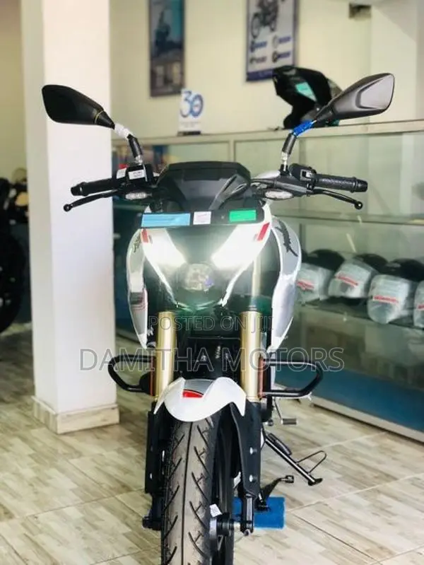 Bajaj Pulsar N160 Premium 2026