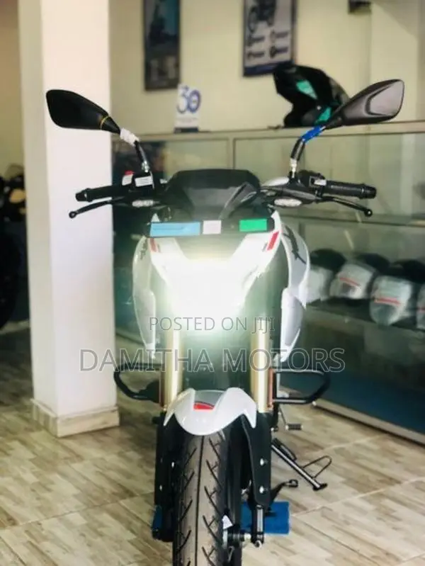 Bajaj Pulsar N160 Premium 2026
