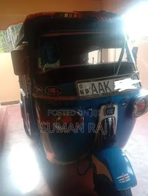 Bajaj RE addo 2013
