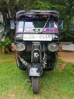 Bajaj RE 4-Stroke 2010