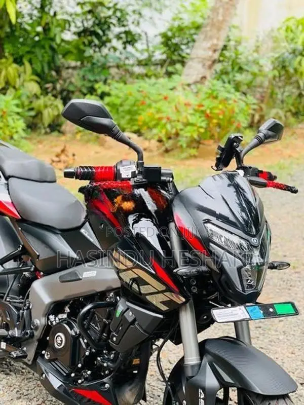Bajaj Pulsar NS200 2025