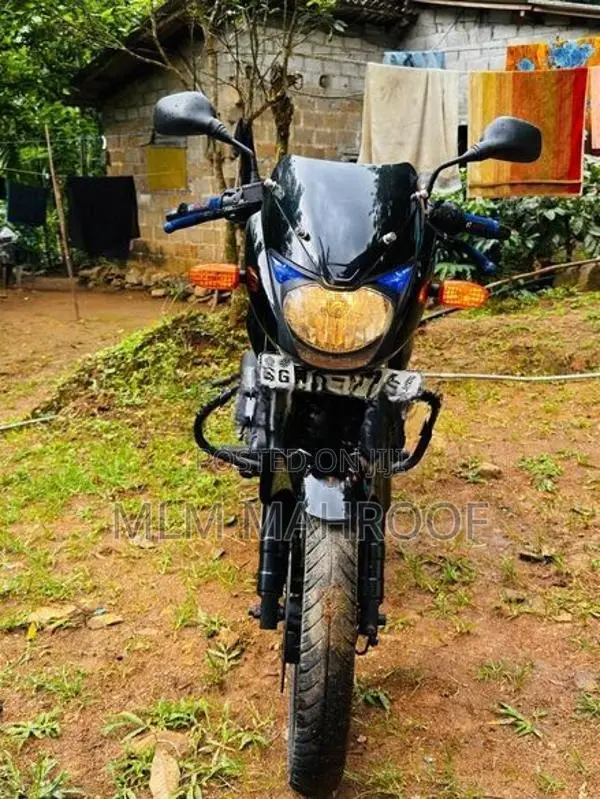 Bajaj Pulsar 180 2010