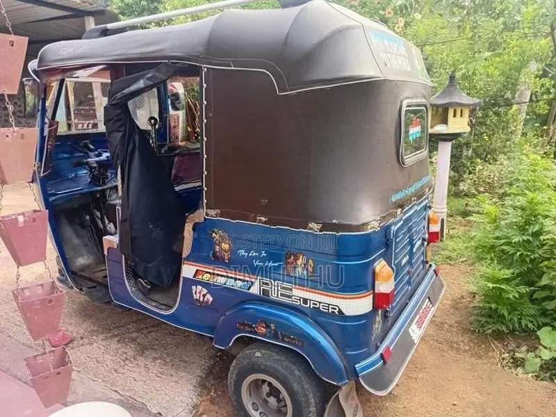 Bajaj RE 2003