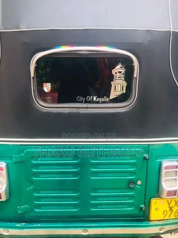 Bajaj RE 2012