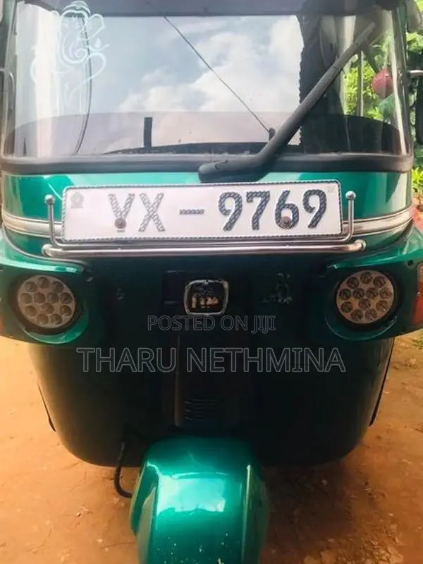 Bajaj RE 2012