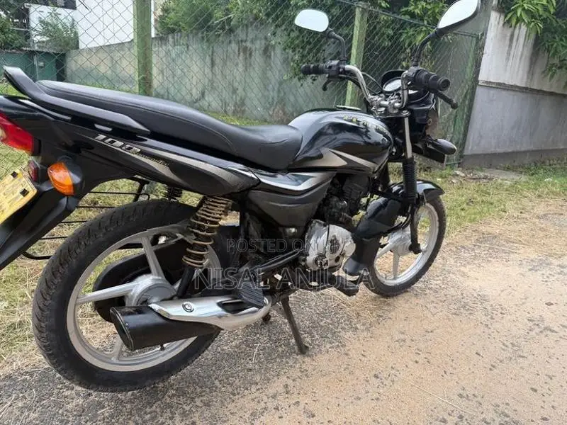 Bajaj Platina 100 ES 2017